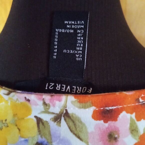 Surplus ruched crop top - Picture 8 of 8